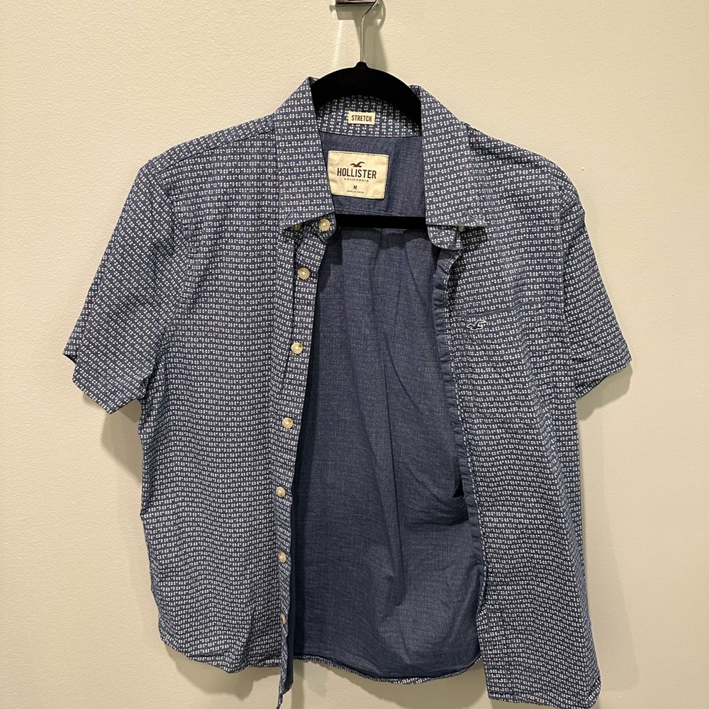 Hollister shortsleeve button down